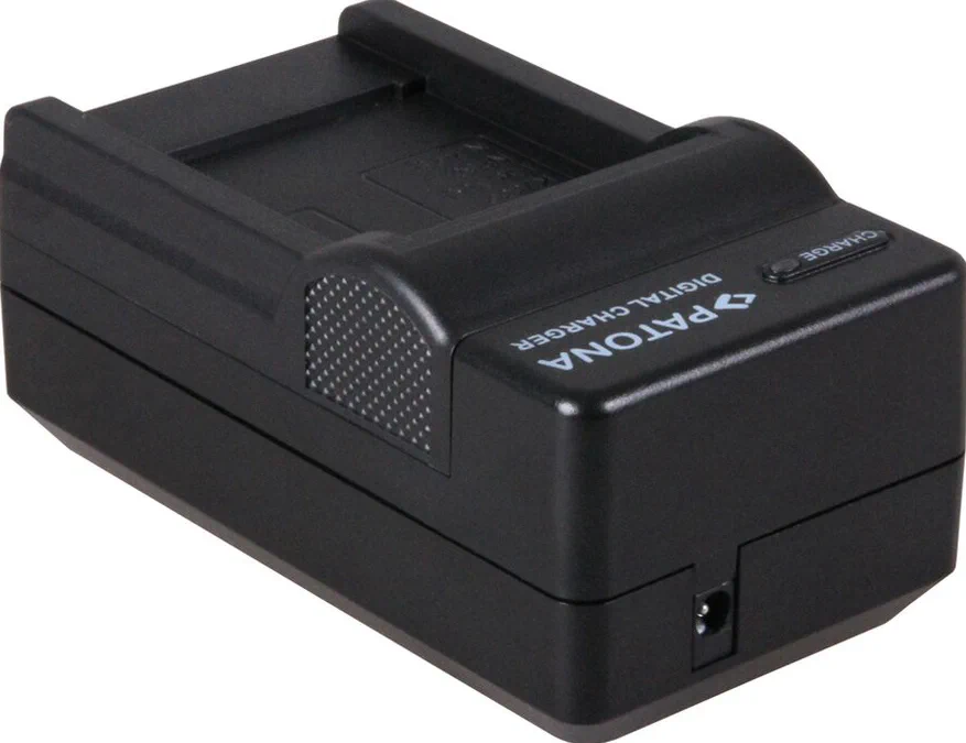 1590 carica batterie Caricatore per batteria AC Accendisigari